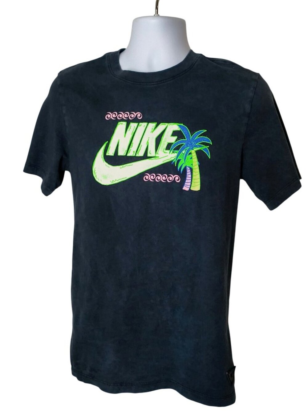 Nike Mens Sportswear S Tee Black Stylish Neon Palm Tree Logo Cotton Casual Rare